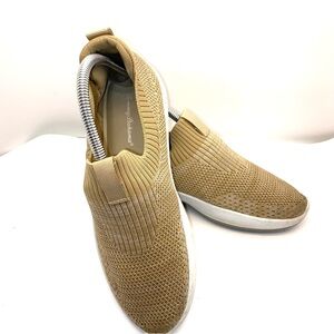 Tommy Bahama Tan Slide In Shoes size 8.5